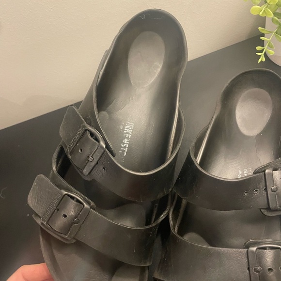 Men's Birkenstock Black Sandals size 11 slip ons - Picture 5 of 8